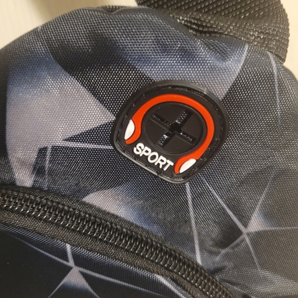 XPLOR Crossbody Sling Bag NWOT - Picture 6 of 8